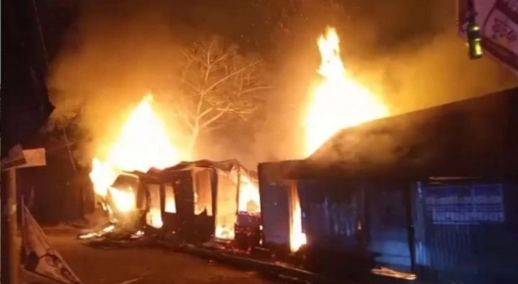 নবীনগরে বিএনপির নির্বাচনী অফিসে আগুন